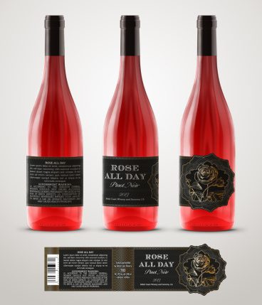 Nhãn rượu dành cho một sản phẩm của Sonoma Rose, thiết kế bởi Mila Katagarova. 